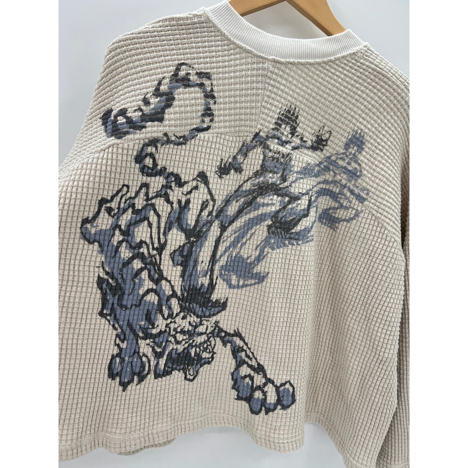 Iongaf Small Cream Waffle Knit Thermal Ball Sweater Blue Tiger Back Usa — image 8 of 8